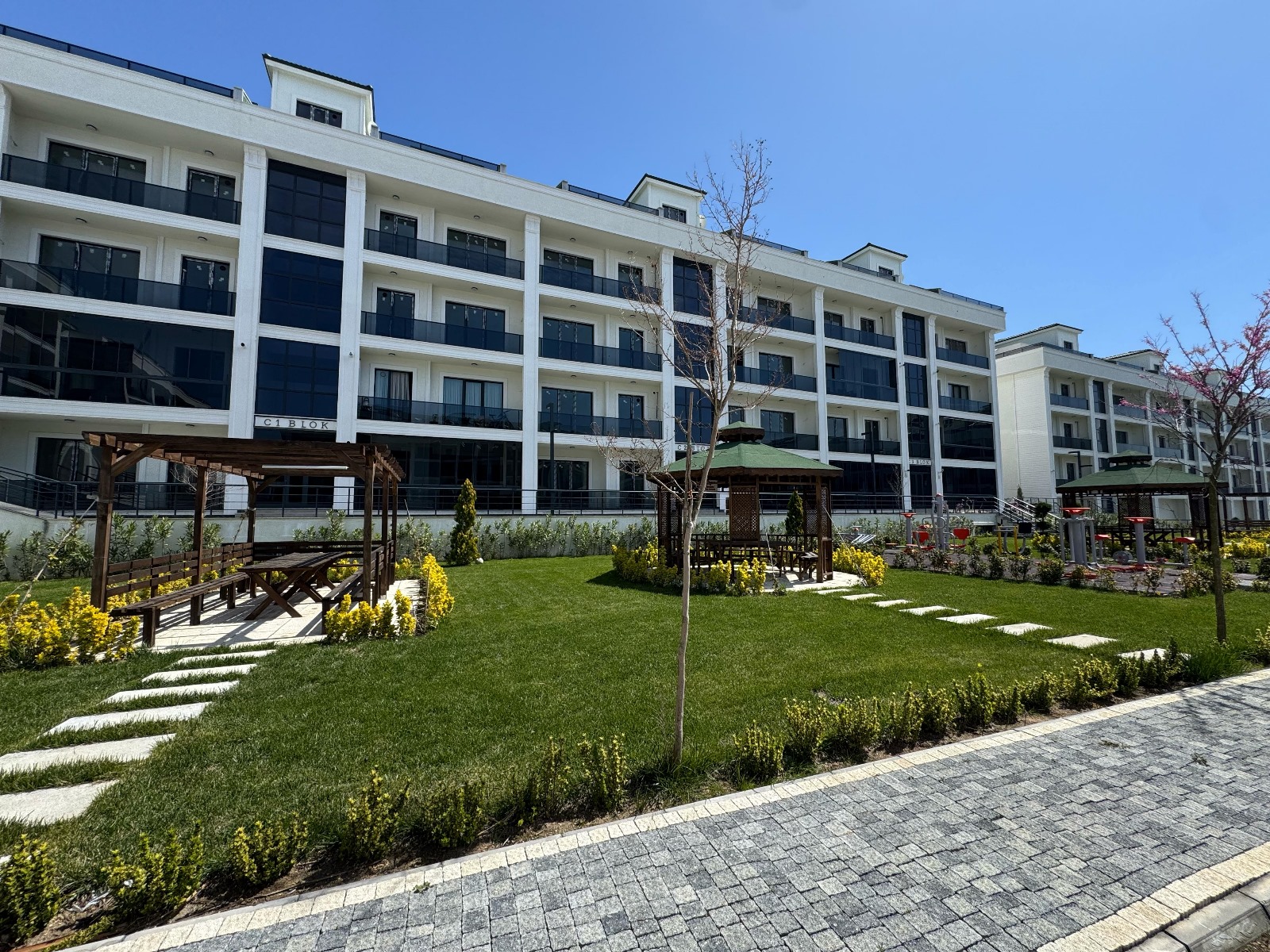 Büyükçekmece satılık daire peyzaj alanları — Akça Grande Konutları